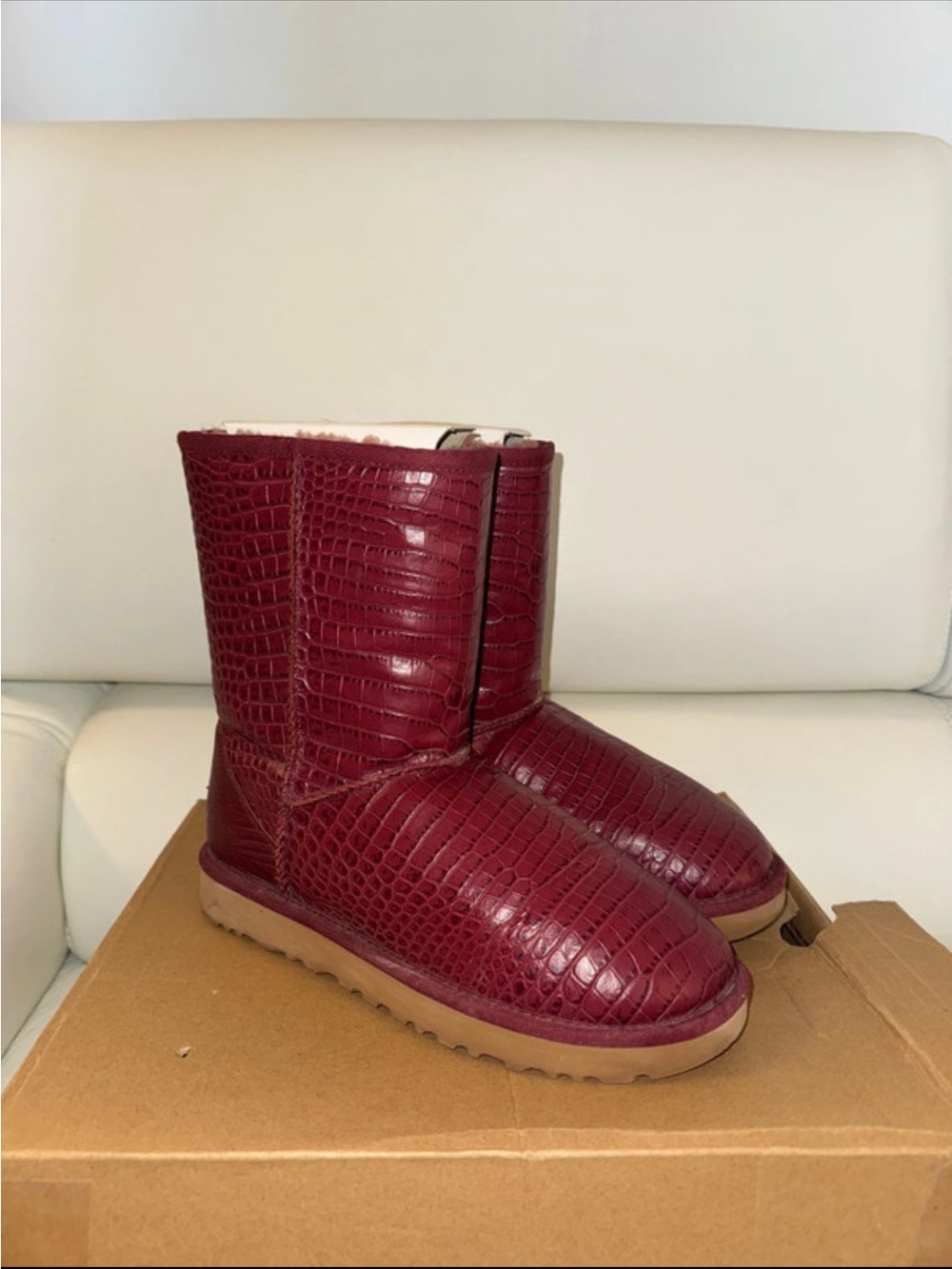 UGG CROC-EMBOSSED BURGUNDY SHEARLING BOOTS